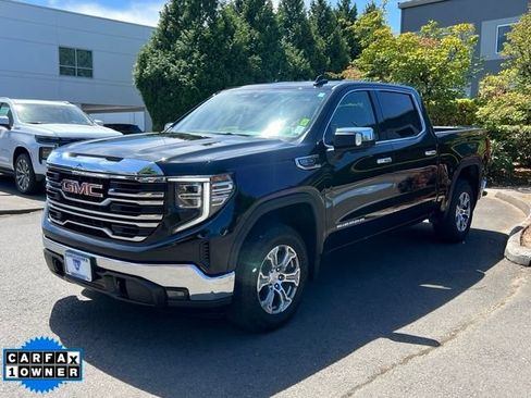 Used 2023 GMC Sierra 1500 SLT w/ X31 Off-Road Package AWD/4WD image 3