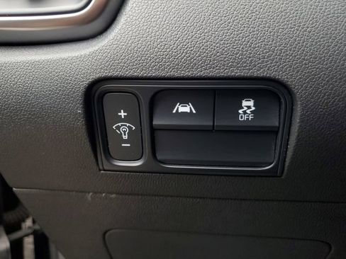 Used 2022 Kia Sorento S w/ Panoramic Sunroof Package AWD/4WD image 17