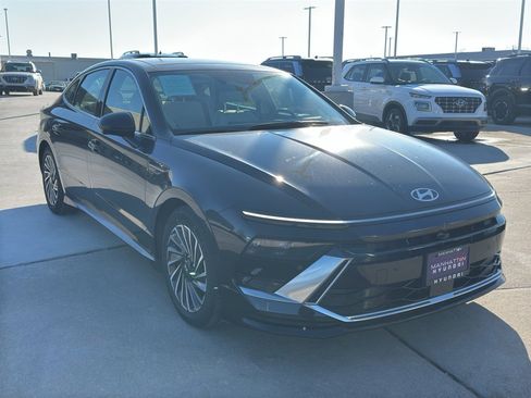 Used 2024 Hyundai Sonata Limited image 2