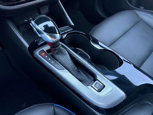 Used 2025 Buick Envista Sport Touring image 41