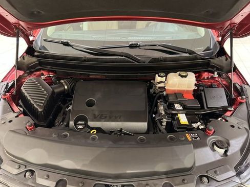 Used 2024 Buick Enclave Essence FWD image 26