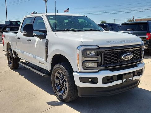 Used 2023 Ford F250 XL w/ STX Appearance Package AWD/4WD image 4
