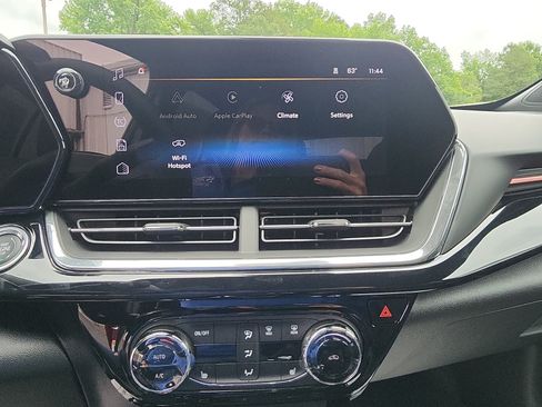 New 2026 Chevrolet Trax RS w/ Driver Confidence Package FWD image 17