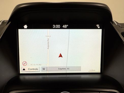 Used 2018 Ford Escape SE w/ Ford Safe & Smart Package image 16