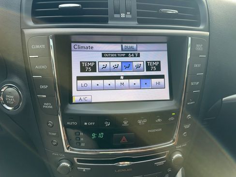 Used 2011 Lexus IS 250C image 11