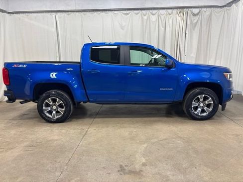 Used 2019 Chevrolet Colorado Z71 AWD/4WD image 2