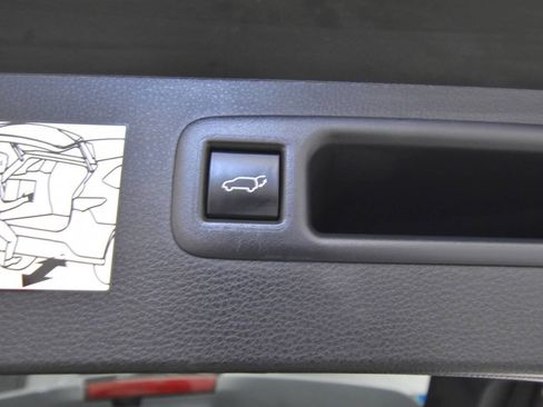 Used 2024 Toyota Highlander XLE image 47