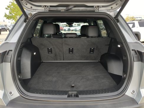 Used 2025 Chevrolet Equinox RS AWD/4WD image 32