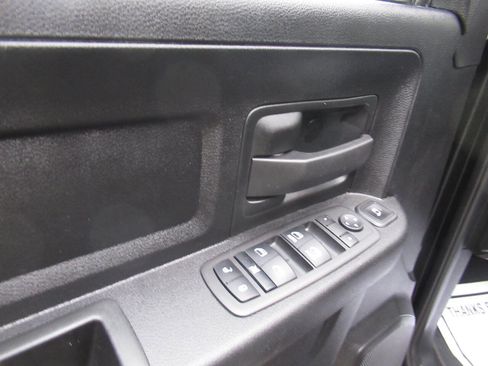 Used 2024 RAM 3500 Tradesman w/ Chrome Appearance Group image 17