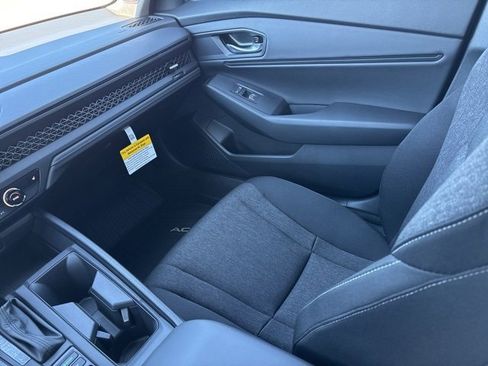 New 2025 Honda Accord SE image 13