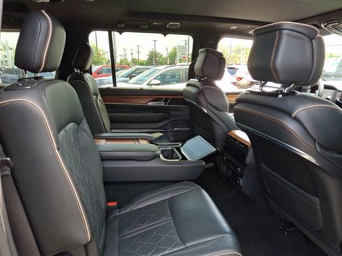Certified 2024 Jeep Grand Wagoneer L Series III AWD/4WD image 15