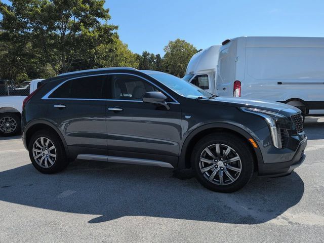 Used 2019 Cadillac XT4 Premium Luxury AWD/4WD image 2