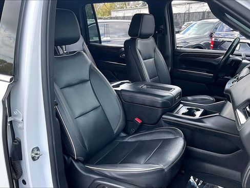 Used 2023 Chevrolet Suburban Premier image 29