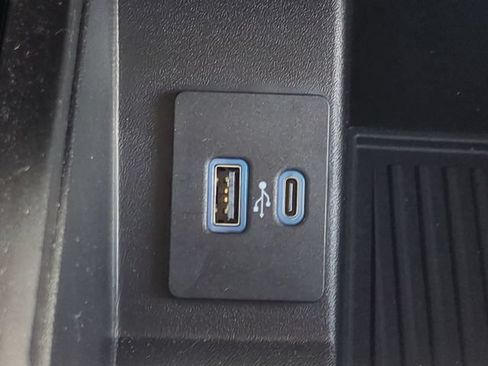 Used 2023 Ford Expedition XLT AWD/4WD image 26