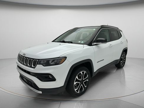 Used 2022 Jeep Compass Limited AWD/4WD image 3