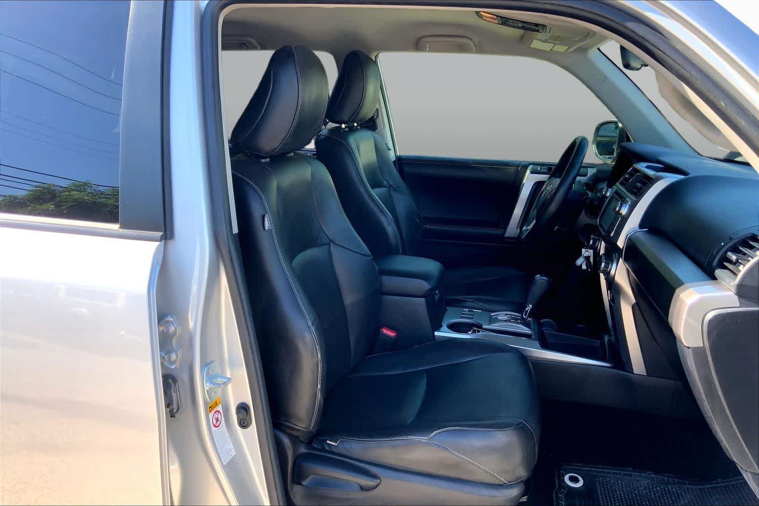 Used 2016 Toyota 4Runner SR5 RWD image 9