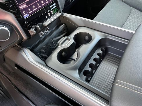 New 2026 RAM 1500 Big Horn AWD/4WD image 24