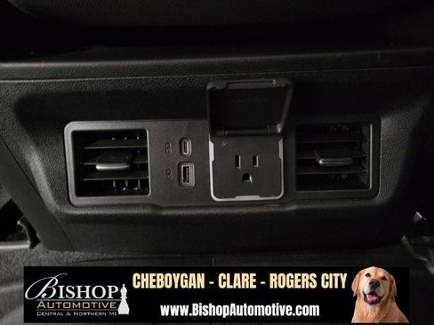 Used 2024 Chevrolet Silverado 1500 LT image 32