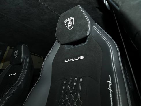 Used 2023 Lamborghini Urus Performante AWD/4WD image 49