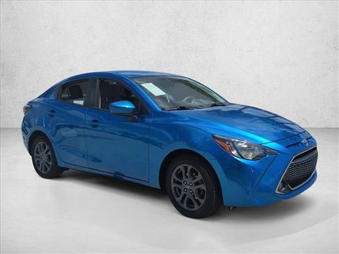 Certified 2019 Toyota Yaris LE FWD image 3