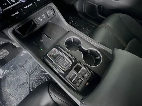 Used 2025 Honda Pilot Touring image 25