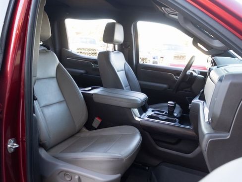 Used 2023 GMC Sierra 1500 SLT image 24