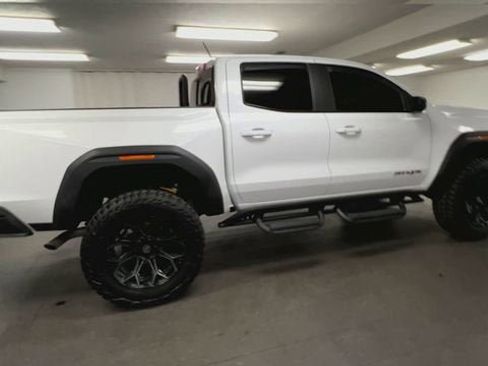 Used 2024 GMC Canyon AT4X w/ AT4X AEV Edition AWD/4WD image 9