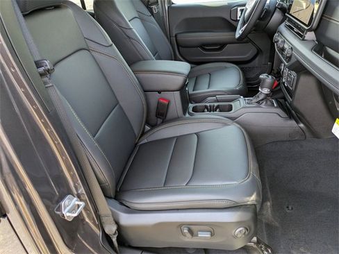New 2025 Jeep Wrangler Sahara image 30