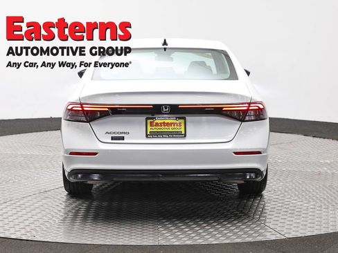 Used 2025 Honda Accord SE image 6