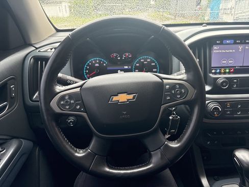 Used 2022 Chevrolet Colorado Z71 AWD/4WD image 17