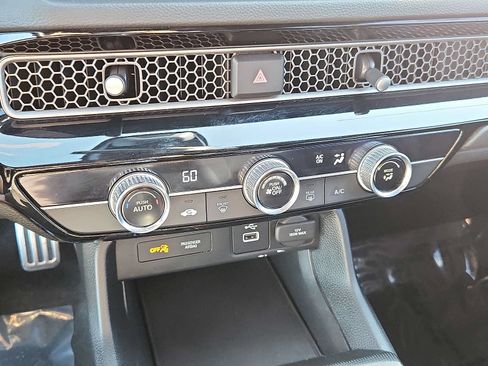 Certified 2024 Honda Civic Sport image 15