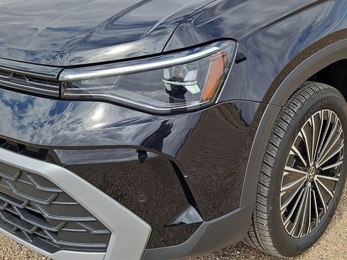 Used 2026 Volkswagen Taos SE image 9