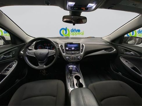 Used 2020 Chevrolet Malibu LT FWD image 26