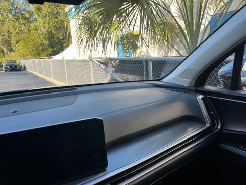 Used 2024 Kia Sorento S image 37