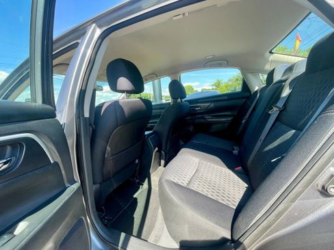 Used 2016 Nissan Altima 2.5 SR w/ LED Appearance Package FWD image 6