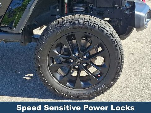 Used 2024 Jeep Gladiator Sport AWD/4WD image 10