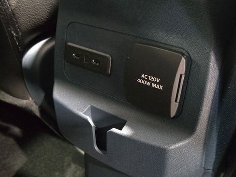 New 2025 Ford Maverick XLT w/ XLT Luxury Package image 11