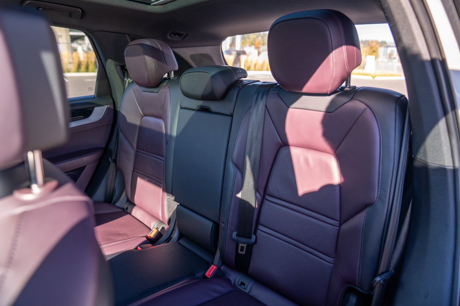 Certified 2024 Porsche Cayenne AWD/4WD image 22