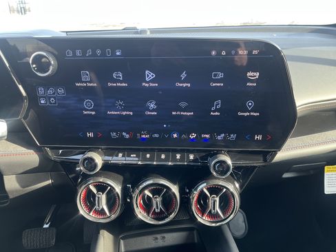 Used 2025 Chevrolet Blazer EV RS image 23