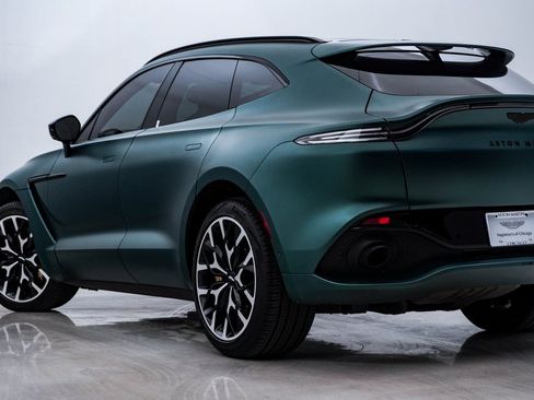 Used 2022 Aston Martin DBX image 9
