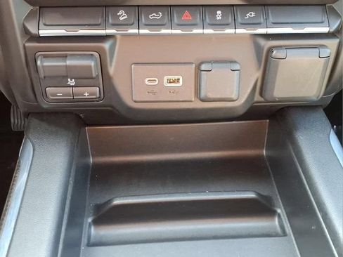Used 2022 Chevrolet Silverado 1500 LT Trail Boss w/ Convenience Package II AWD/4WD image 22