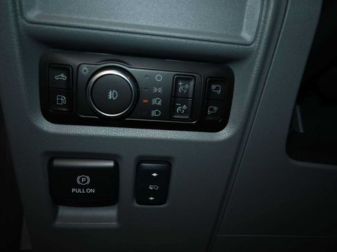 Used 2025 Ford F150 Lariat w/ Equipment Group 502A High AWD/4WD image 21