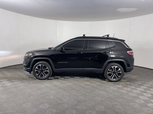 Used 2022 Jeep Compass Limited image 3