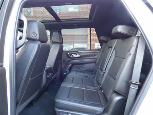 Used 2021 Chevrolet Tahoe LT w/ LT Signature Package image 12