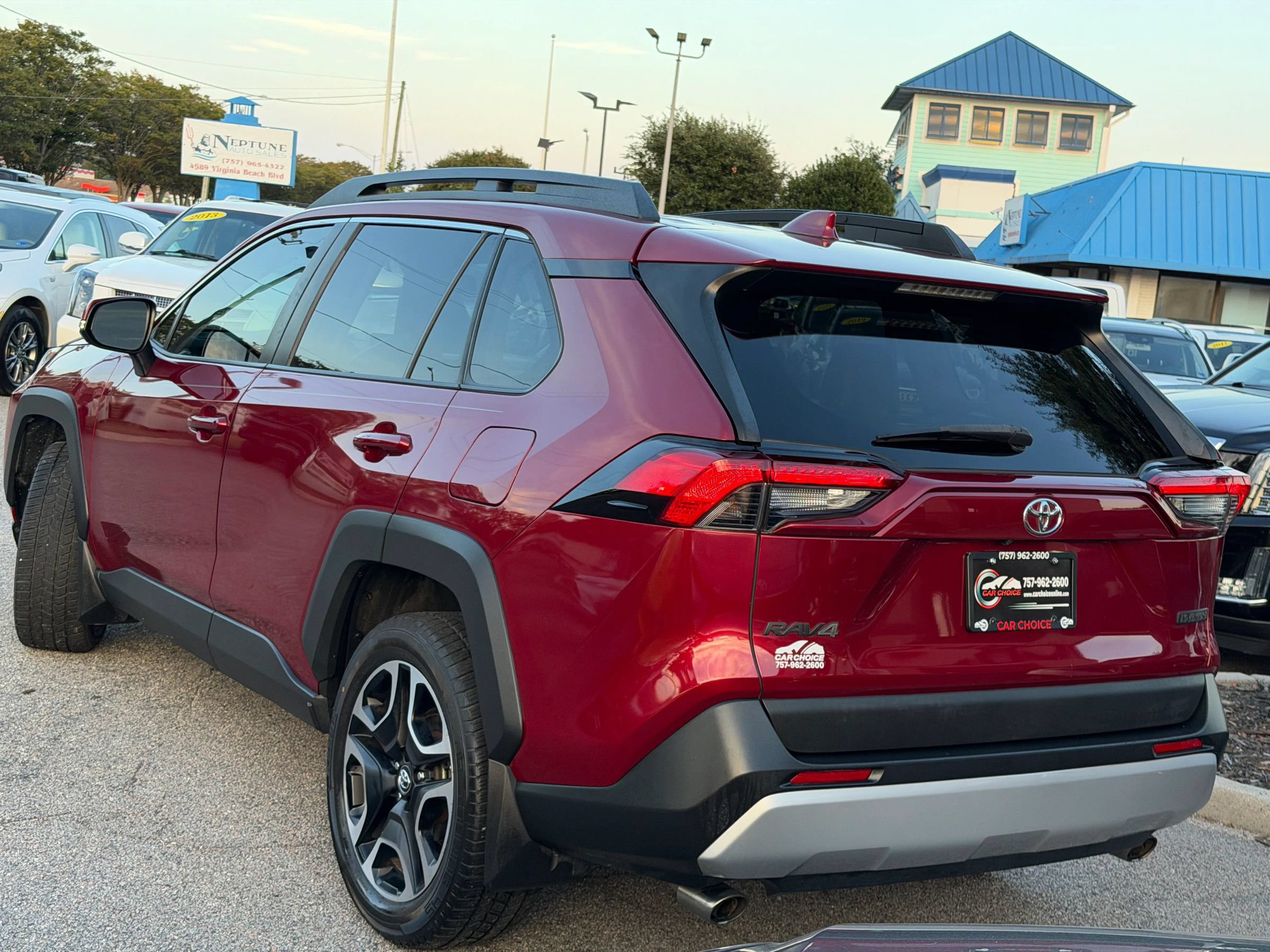 Used 2019 Toyota RAV4 Adventure AWD/4WD image 10
