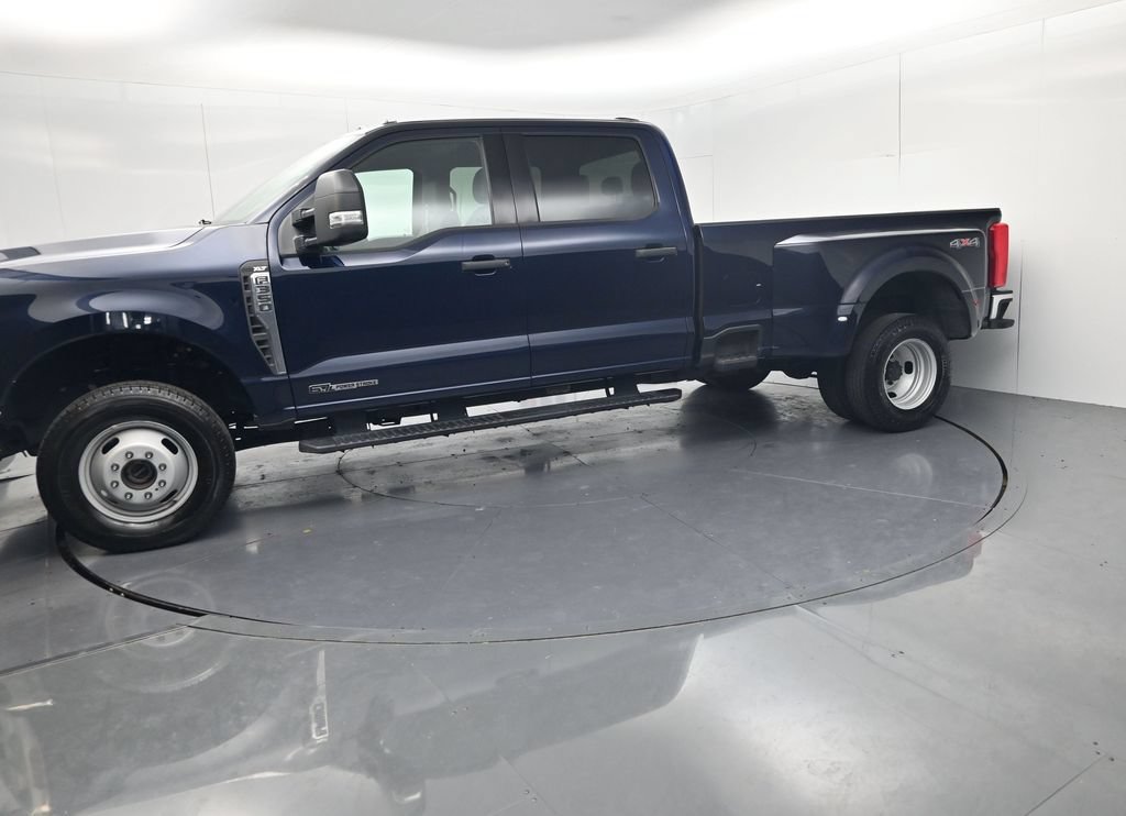 Used 2025 Ford F350 XLT AWD/4WD image 4