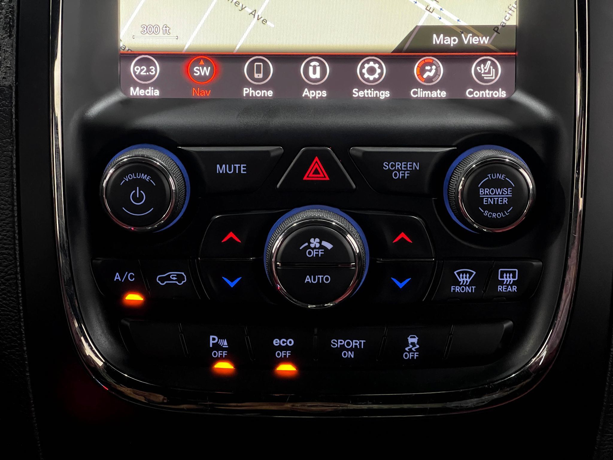 Used 2020 Dodge Durango R/T w/ Blacktop Package AWD/4WD image 24