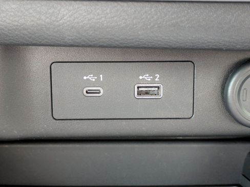 Used 2023 Nissan Rogue SV FWD image 27