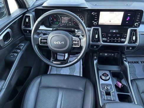 Certified 2023 Kia Sorento EX AWD/4WD image 13