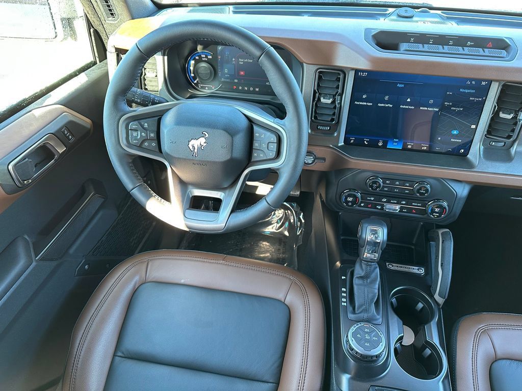 New 2024 Ford Bronco Outer Banks AWD/4WD image 16